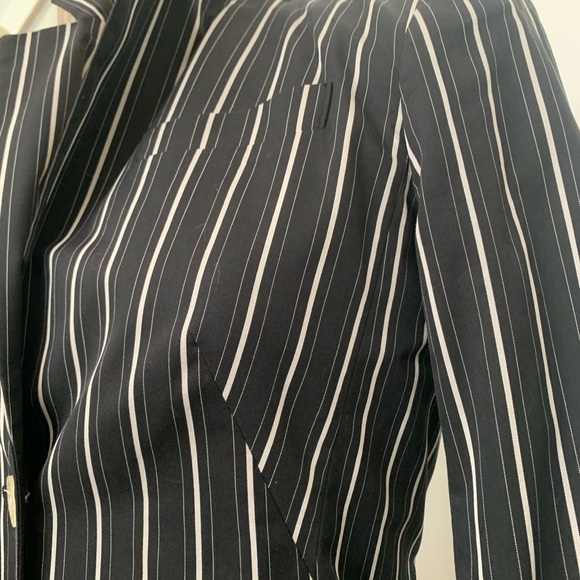 Adrienne Vittadini Timeless Classic Pinstripe Jacket - Picture 4 of 4